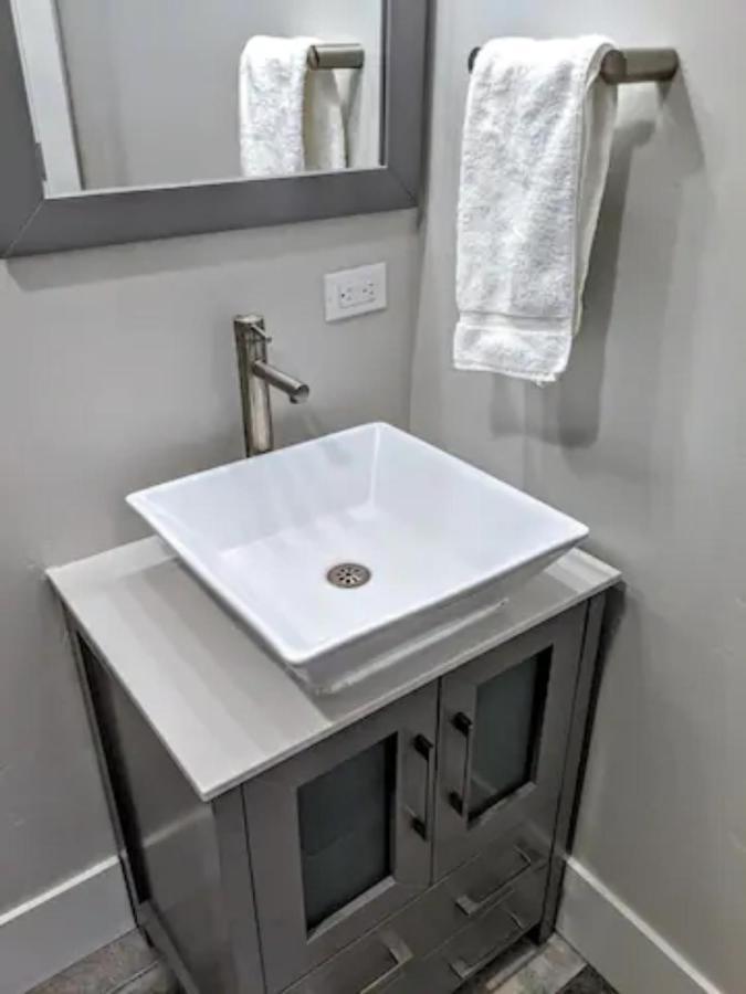 Little Blue Bungalow On Boise'S Bench, Pet Friendly, Fully Fenced Yard With Doggie Door! 2 Miles From Bsu, 5 Minutes From Downtown Boise, Desk And Workstation For Remote Workers, 2 Tv'S Large Walk-In Closet, Good For Mid-Term Stays Exterior foto