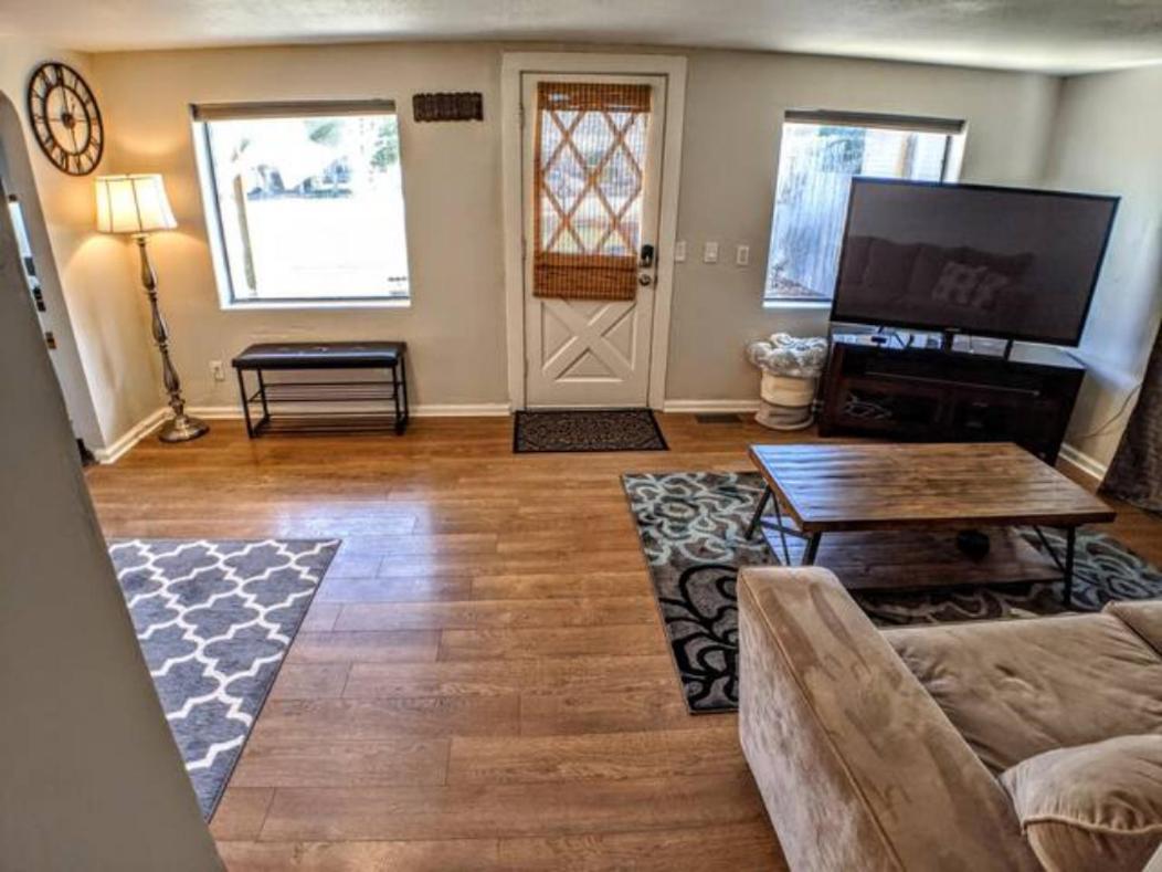 Little Blue Bungalow On Boise'S Bench, Pet Friendly, Fully Fenced Yard With Doggie Door! 2 Miles From Bsu, 5 Minutes From Downtown Boise, Desk And Workstation For Remote Workers, 2 Tv'S Large Walk-In Closet, Good For Mid-Term Stays Exterior foto