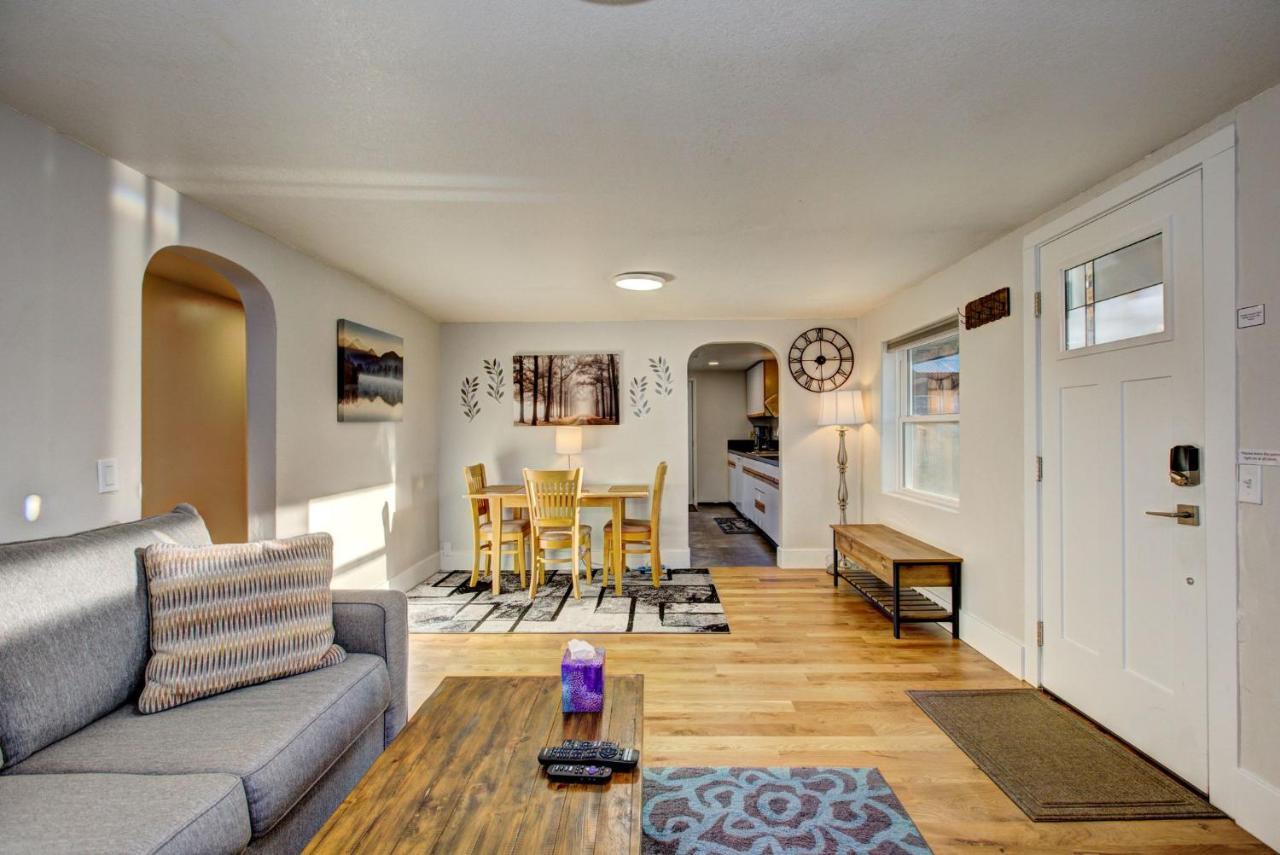 Little Blue Bungalow On Boise'S Bench, Pet Friendly, Fully Fenced Yard With Doggie Door! 2 Miles From Bsu, 5 Minutes From Downtown Boise, Desk And Workstation For Remote Workers, 2 Tv'S Large Walk-In Closet, Good For Mid-Term Stays Exterior foto
