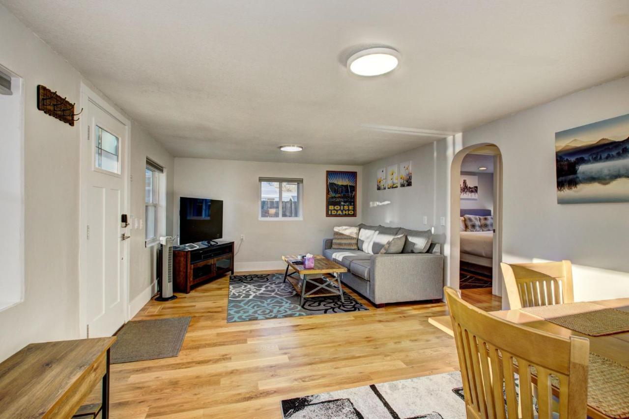Little Blue Bungalow On Boise'S Bench, Pet Friendly, Fully Fenced Yard With Doggie Door! 2 Miles From Bsu, 5 Minutes From Downtown Boise, Desk And Workstation For Remote Workers, 2 Tv'S Large Walk-In Closet, Good For Mid-Term Stays Exterior foto