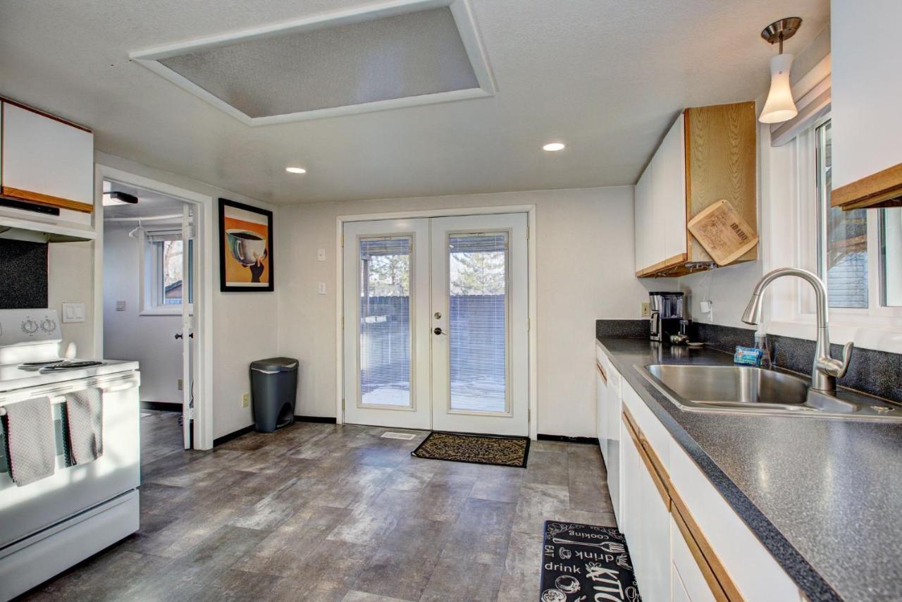 Little Blue Bungalow On Boise'S Bench, Pet Friendly, Fully Fenced Yard With Doggie Door! 2 Miles From Bsu, 5 Minutes From Downtown Boise, Desk And Workstation For Remote Workers, 2 Tv'S Large Walk-In Closet, Good For Mid-Term Stays Exterior foto