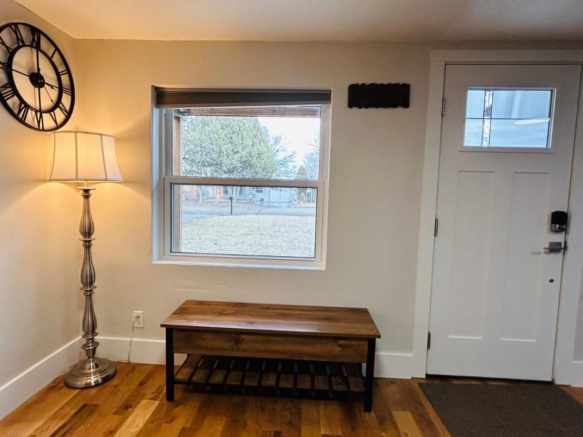 Little Blue Bungalow On Boise'S Bench, Pet Friendly, Fully Fenced Yard With Doggie Door! 2 Miles From Bsu, 5 Minutes From Downtown Boise, Desk And Workstation For Remote Workers, 2 Tv'S Large Walk-In Closet, Good For Mid-Term Stays Exterior foto